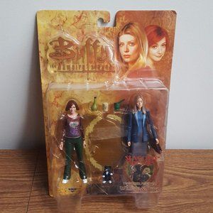 Diamond Select Buffy the Vampire Slayer Together Forever Willow and Tara Figures